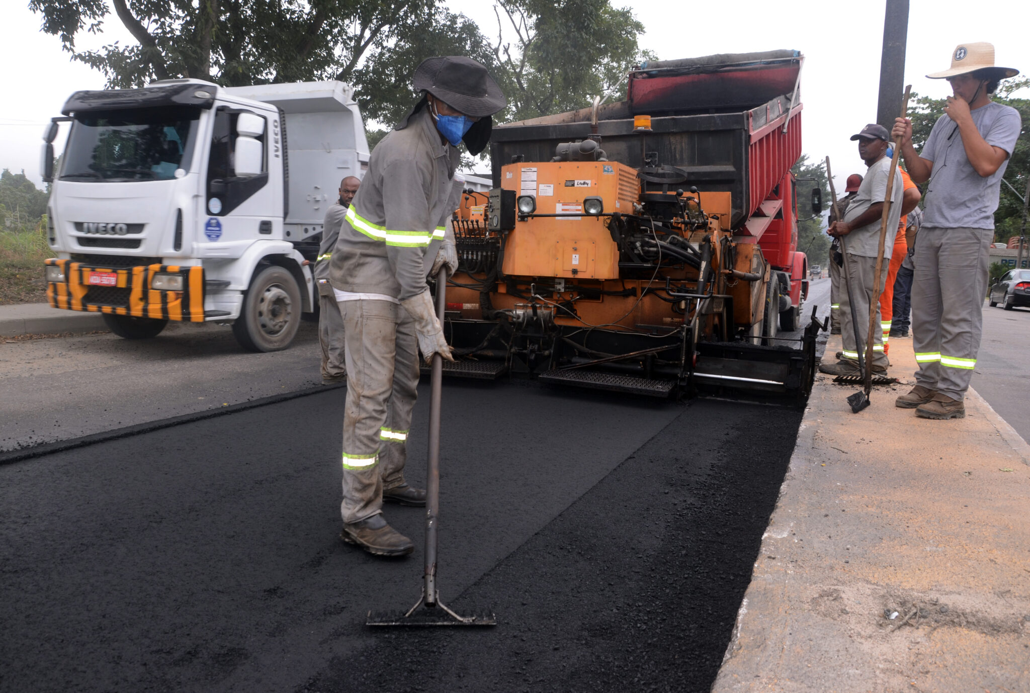 Câmara Aprova Regularização de Obras Irregulares em Magé: Lei nº 2961/2024